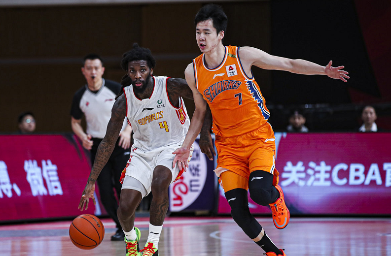 CBA季后赛转会期走向成谜，印第安纳步行者扳平良机，引发热议，阵容厚度经受考验的简单介绍