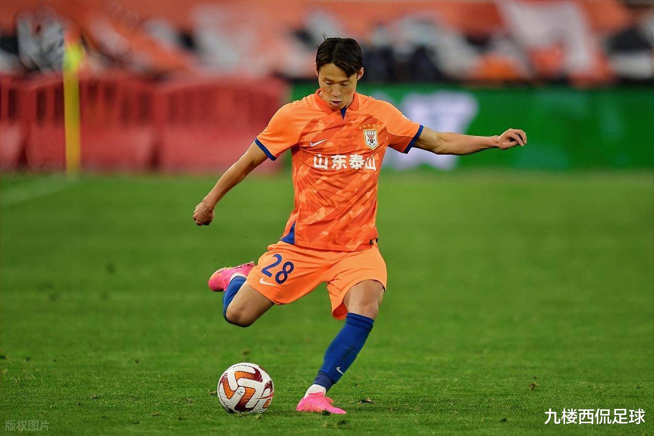 包含足总杯加时末段走向成谜；山东泰山战术微调；赛场秩序良好；高层口径保持一致的词条