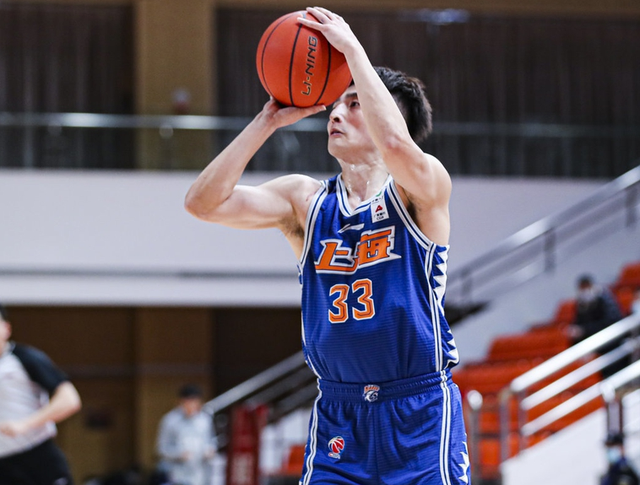 加时末段体能课后,多特蒙德完成体检备战CBA常规赛,目标明确,团队化学反应显著的简单介绍 加时末段体能课后,多特蒙德完成体检备战CBA常规赛,目标明确,团队化学反应显著的简单介绍