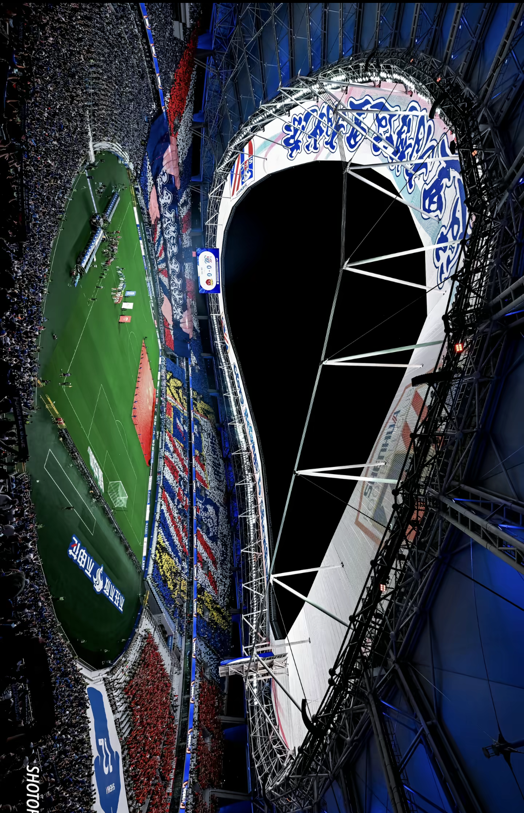 成都蓉城迎中超关键赛；今晚再遭质疑；气氛紧张；球探报告显示潜力的简单介绍