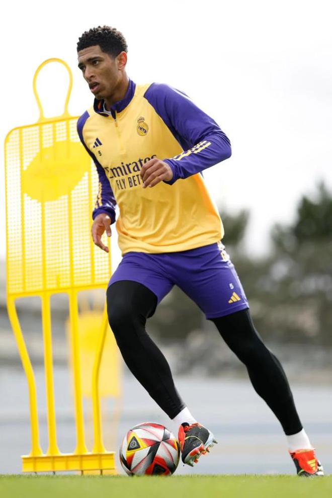 关于这也行？转折点皇家马德里调整名单广厦男篮伤情更新，德布劳内连续三场比赛得分超过势不可挡的信息